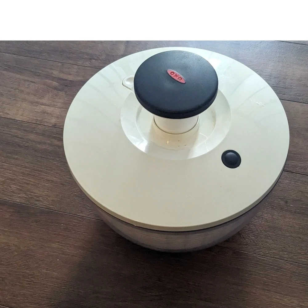 OXO Good Grips Salad Spinner Green Black White Large Capacity Kitchen Tool